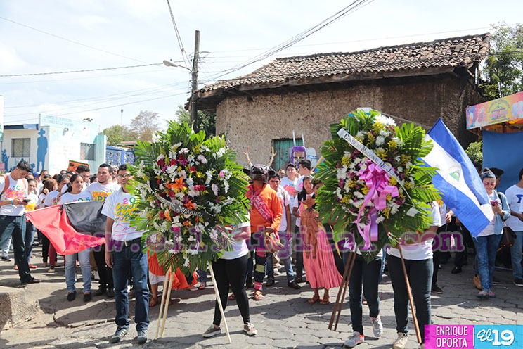 Juventud Sandinista deposita ofrenda florales en tumbas de los h&eacute;roes de la Insurrecci&oacute;n de Monimb&oacute;